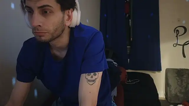 pantslesstraveler plt online show from February 25, 2025, 12:55 pm