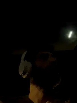 pantslesstraveler plt online show from September 27, 2025, 7:13 am