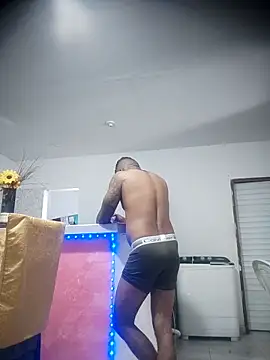 SaucyAffair0 online show from April 5, 2026, 3:31 pm