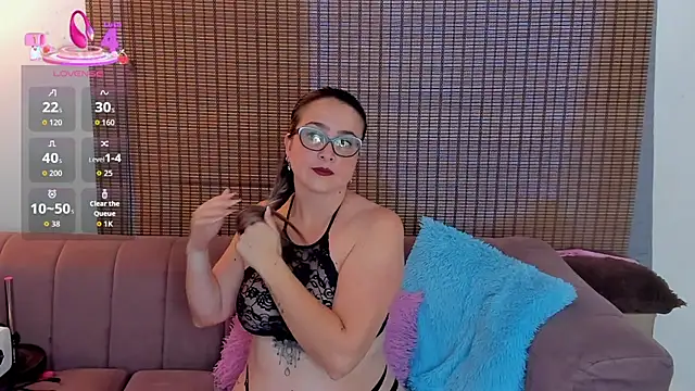 Snapshot of ariana_cross chatting on December 15, 2025, 12:53 pm ariana cross online show from December 15, 2025, 12:53 pm