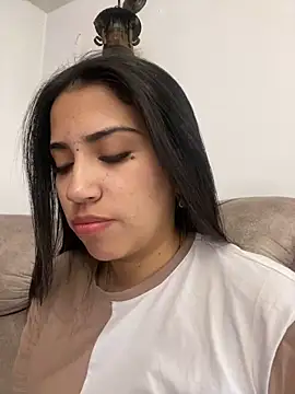 Snapshot of SaritaHot_69 chatting on December 26, 2024, 4:04 pm SaritaHot 69 online show from December 26, 2024, 4:04 pm