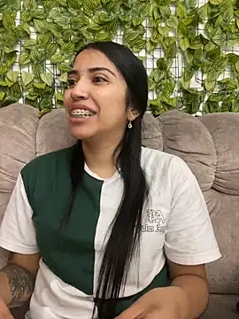 Snapshot of SaritaHot_69 chatting on January 6, 2025, 4:13 pm SaritaHot 69 online show from January 6, 2025, 4:13 pm