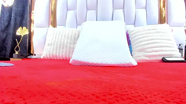 RileySweett online show from November 13, 2025, 11:42 am