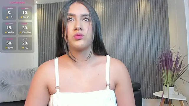 paulina sweett  online show from February 19, 2025, 12:22 pm