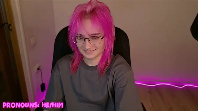 CuteYukiKun online show from January 5, 2025, 4:47 am