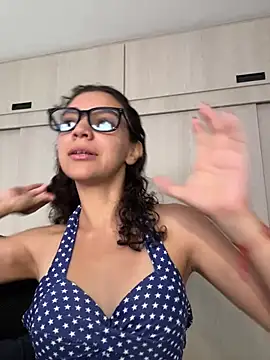 uniquerossie online show from August 3, 2026, 5:16 pm