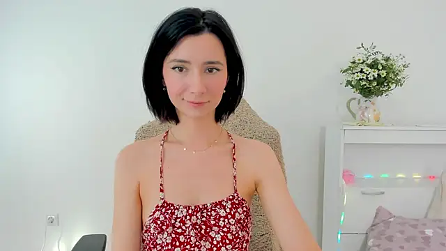 crystalnut online show from February 14, 2026, 3:25 am