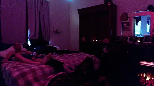 Snapshot of iBoneher69 chatting on November 21, 2025, 3:54 pm iBoneher69 online show from November 21, 2025, 3:54 pm