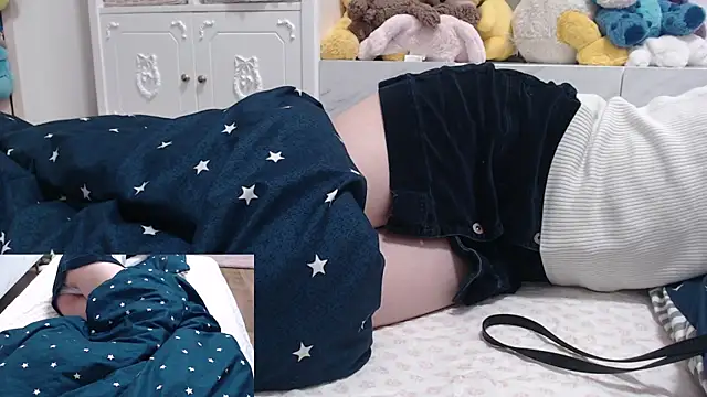 Snapshot of Kakushi_dori chatting on January 19, 2025, 9:33 am Kakushi dori online show from January 19, 2025, 9:33 am