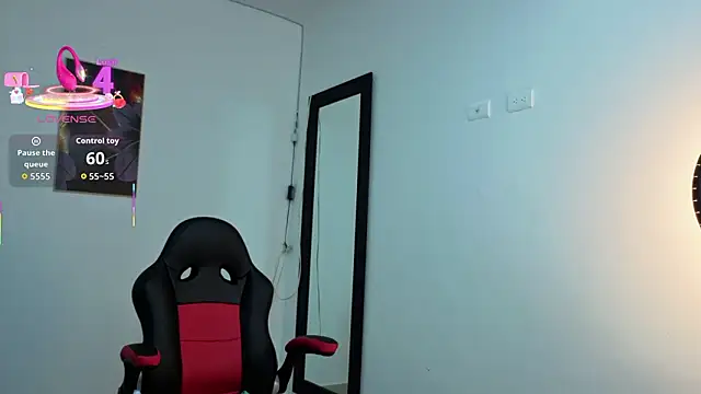 daniela xue online show from March 18, 2026, 8:01 pm