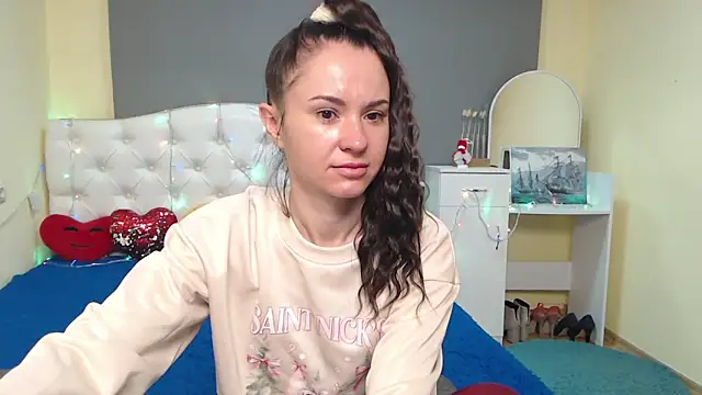 KaraCriegs online show from December 5, 2025, 6:48 pm