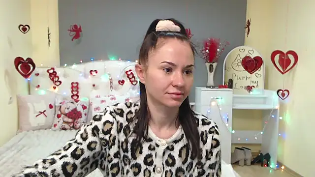 KaraCriegs online show from February 6, 2026, 9:07 pm