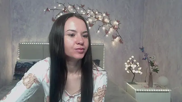 Snapshot of KaraCriegs chatting on March 7, 2026, 6:38 pm KaraCriegs online show from March 7, 2026, 6:38 pm