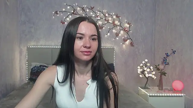 Snapshot of KaraCriegs chatting on March 12, 2026, 6:36 pm KaraCriegs online show from March 12, 2026, 6:36 pm