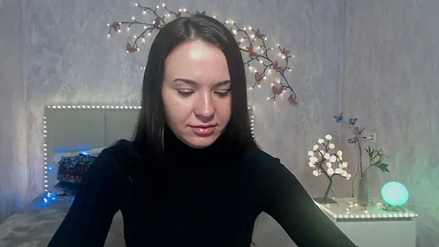 Snapshot of KaraCriegs chatting on March 26, 2026, 6:24 pm KaraCriegs online show from March 26, 2026, 6:24 pm