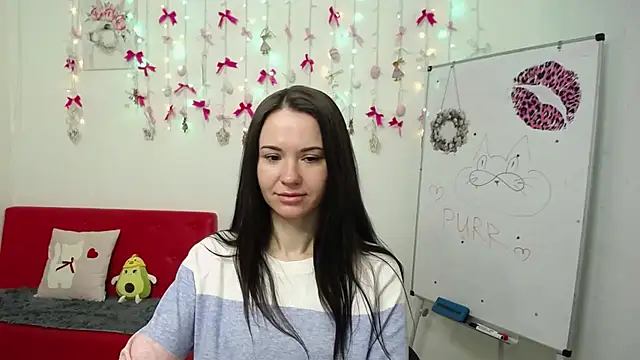 Snapshot of KaraCriegs chatting on March 31, 2026, 5:46 pm KaraCriegs online show from March 31, 2026, 5:46 pm