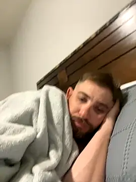 caliguy37 online show from October 29, 2025, 3:20 am