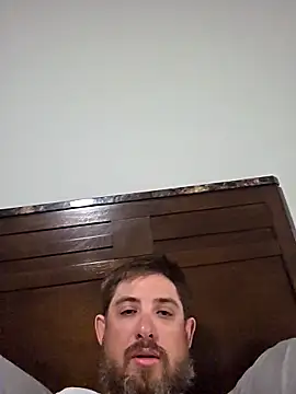 caliguy37 online show from April 18, 2026, 3:21 am