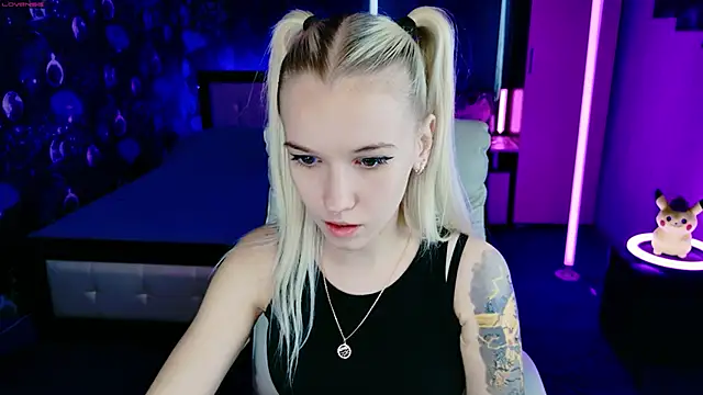 Snapshot of ShhhO_O chatting on October 30, 2025, 9:44 am ShhhO O online show from October 30, 2025, 9:44 am