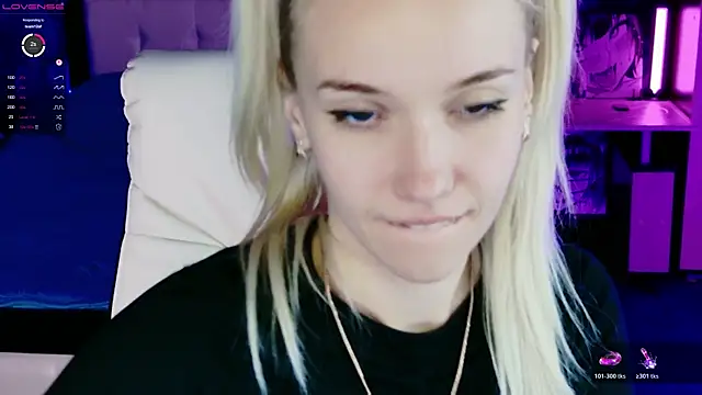 Snapshot of ShhhO_O chatting on November 13, 2025, 4:50 pm ShhhO O online show from November 13, 2025, 4:50 pm