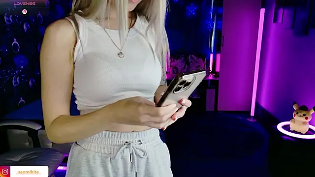 Snapshot of ShhhO_O chatting on June 16, 2026, 10:07 am ShhhO O online show from June 16, 2026, 10:07 am