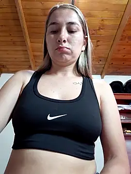 Iris love18 online show from February 9, 2026, 1:15 pm