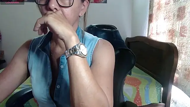 Snapshot of horny_paty chatting on April 29, 2026, 7:09 pm horny paty online show from April 29, 2026, 7:09 pm