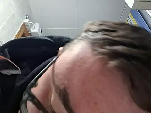 Javier bear online show from February 7, 2025, 2:15 pm