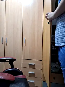 Javier bear online show from November 2, 2025, 10:23 pm