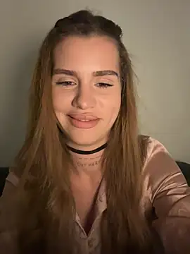 EmiliaCatalina online show from March 29, 2026, 12:10 am