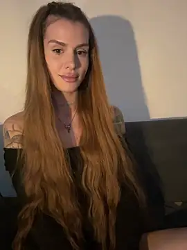 EmiliaCatalina online show from July 16, 2026, 11:22 pm