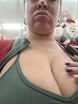 Snapshot of laura_bassi chatting on November 9, 2025, 12:20 am laura bassi online show from November 9, 2025, 12:20 am