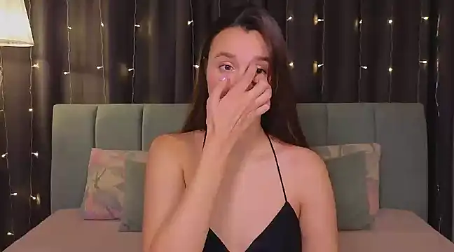 Snapshot of Sweet_heaven chatting on December 5, 2024, 8:55 pm Sweet heaven online show from December 5, 2024, 8:55 pm