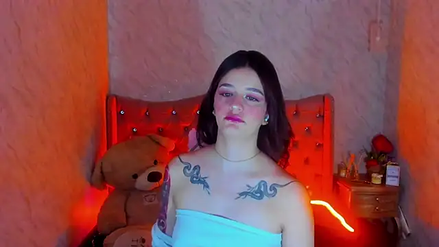 LiaHarryis online show from January 20, 2025, 5:06 pm