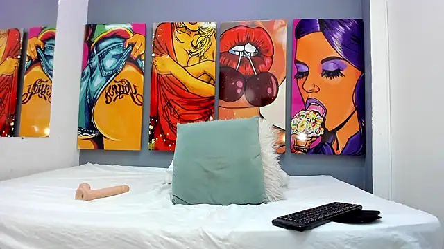 NICOLSKINNY1 online show from January 27, 2025, 9:11 pm