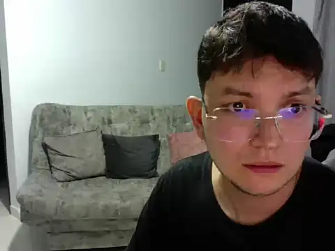 Snapshot of unoxestres chatting on December 21, 2025, 3:24 am unoxestres online show from December 21, 2025, 3:24 am