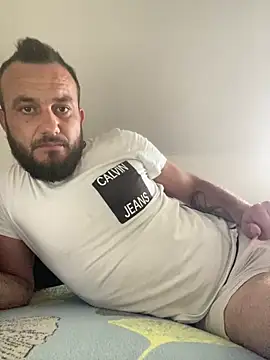 cosmin9000 online show from June 7, 2026, 9:35 am