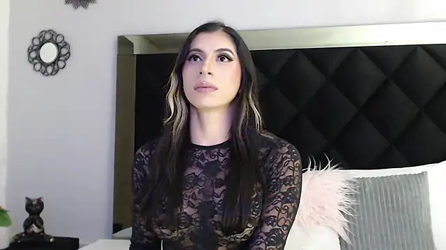 Snapshot of KinaCooper chatting on November 11, 2025, 6:30 pm KinaCooper online show from November 11, 2025, 6:30 pm