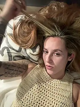 Snapshot of Miss_emilee chatting on December 29, 2024, 11:08 pm Miss emilee online show from December 29, 2024, 11:08 pm