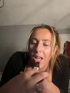 Snapshot of Miss_emilee chatting on September 13, 2025, 6:51 pm Miss emilee online show from September 13, 2025, 6:51 pm