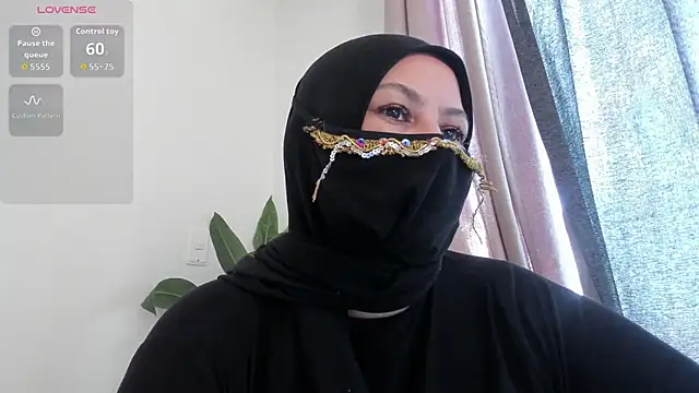 Snapshot of Amina_hafsa chatting on May 18, 2026, 5:52 pm Amina hafsa online show from May 18, 2026, 5:52 pm