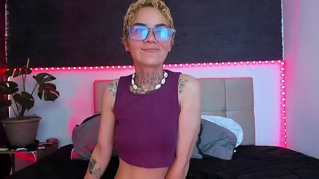 Snapshot of anaroman01 chatting on January 18, 2025, 10:06 pm anaroman01 online show from January 18, 2025, 10:06 pm