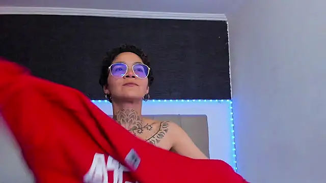 Snapshot of anaroman01 chatting on September 10, 2025, 6:41 pm anaroman01 online show from September 10, 2025, 6:41 pm