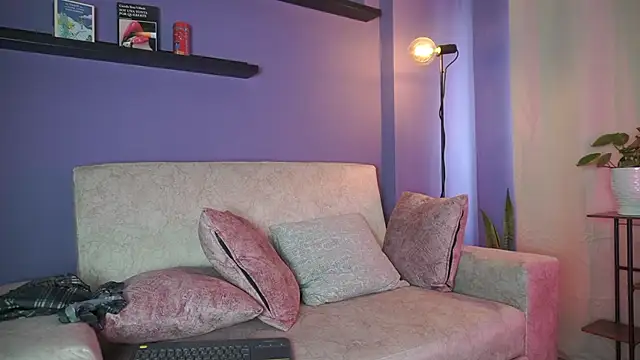 Snapshot of roselinedior chatting on July 16, 2026, 3:07 pm roselinedior online show from July 16, 2026, 3:07 pm