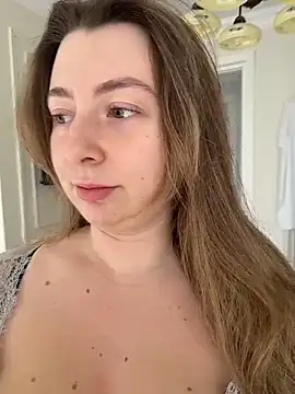 curvyflawless online show from April 2, 2026, 9:18 am