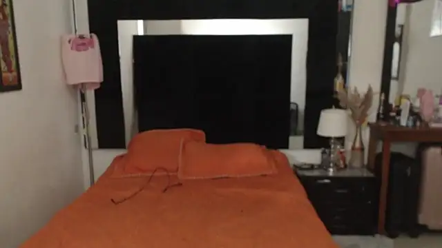 CATRINA-83 online show from November 4, 2025, 11:37 pm