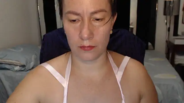 Snapshot of CATRINA-83 chatting on July 18, 2026, 2:32 pm CATRINA-83 online show from July 18, 2026, 2:32 pm