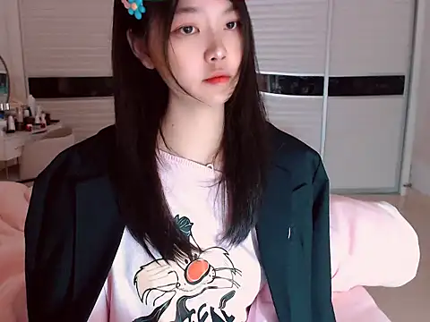 -Lucky Girl online show from February 4, 2025, 1:56 am