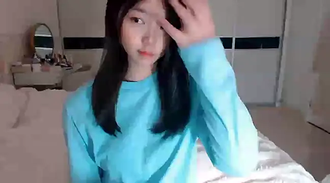 -Lucky Girl online show from March 10, 2025, 1:01 am