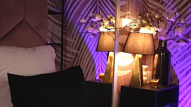 KatyaBelle online show from November 26, 2025, 9:05 pm